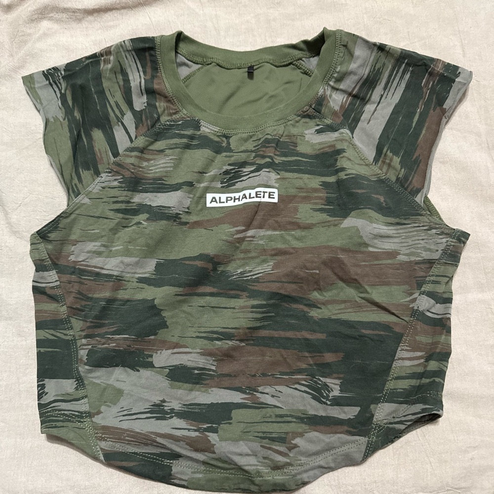 Alphalete Women's Camo Crop Top - Green & Brown